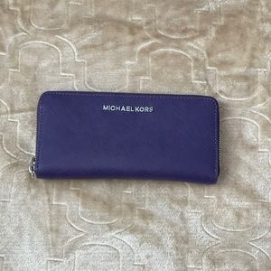 Michael kors wallet